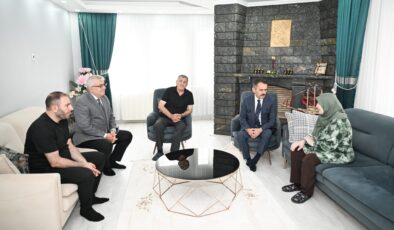 VALİ AKTAŞ’TAN ŞEHİT AİLESİNE ANLAMLI ZİYARET: “HER ZAMAN YANINIZDAYIZ”
