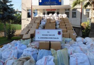 GEBZE’DE DEV OPERASYON: 5 MİLYON LİRALIK KAÇAK TÜTÜN ELE GEÇİRİLDİ!