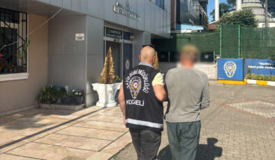 Gebze’de KOM Operasyonu: Glock Silahlar ve Sahte (Change) Araç Ele Geçirildi!