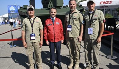 Vali Aktaş, TEKNOFEST Mavi Vatan’da FNSS Savunma Sistemleri Standını Ziyaret Etti