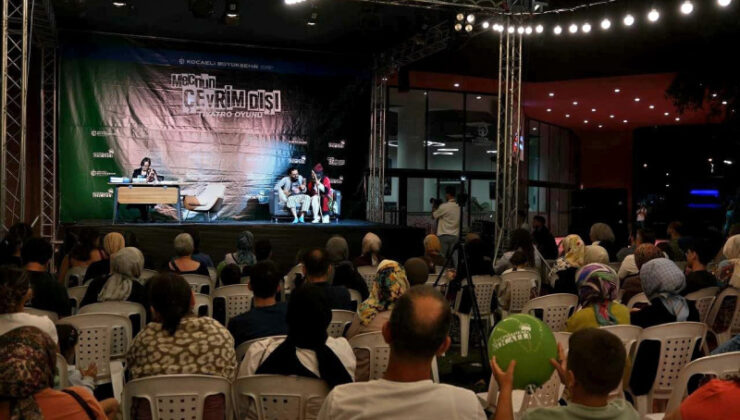 KÜTÜPHANEDE SANAT MOLASI: “MECNUN ÇEVRİM DIŞI” İZMİTLİLERİ BÜYÜLEDİ