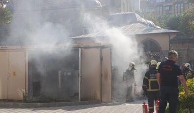 İZMİT YENİ CUMA MEVKİİNDE TRAFO YANGINI PANİĞİ: İTFAİYE MÜDAHALE ETTİ, SOĞUTMA ÇALIŞMALARI SÜRÜYOR