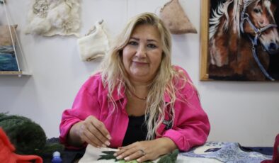 İZGİM Keçe Atölyesi Sorumlusu Oya Tuncer’e Prestijli Unvan: Kültür Bakanlığı’ndan “Devlet Sanatçısı” Beratı