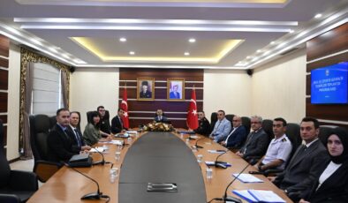 Okullarda Güvenlik Zirvesi: Vali Aktaş Başkanlığında Kritik Toplantı Yapıldı