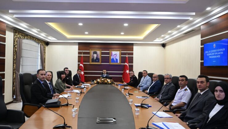 Okullarda Güvenlik Zirvesi: Vali Aktaş Başkanlığında Kritik Toplantı Yapıldı