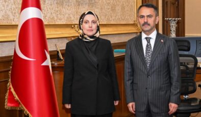 KOCAELİ İL GÖÇ İDARESİ MÜDÜRLÜĞÜNE ATANAN SELİN BİLGİN ALTUNTAŞ’TAN VALİ İLHAMİ AKTAŞ’A ZİYARET