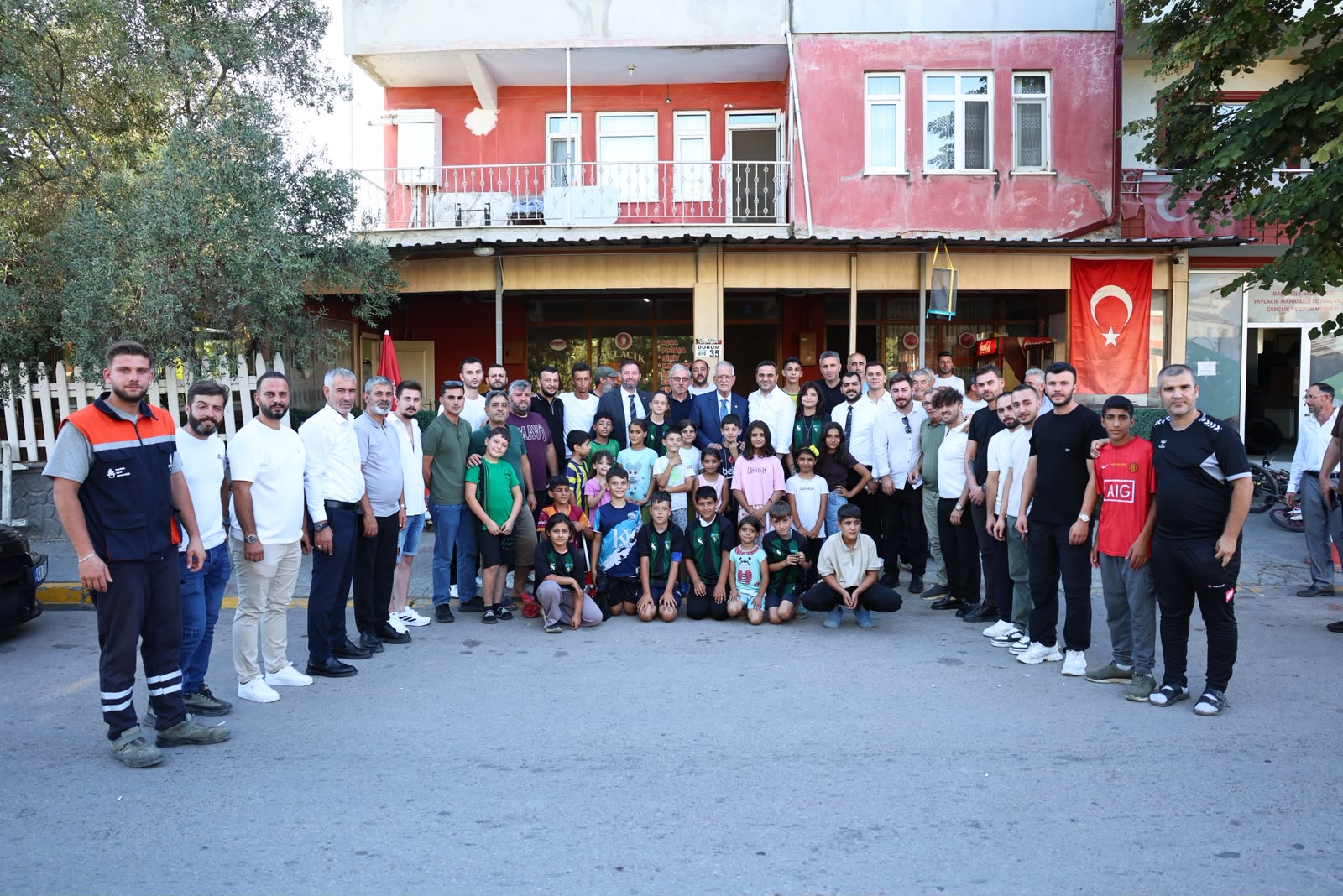 Bursa Milletvekili Aydın’dan Başiskele’ye Çıkarma: Başkan Özlü ile Gönül Buluşmaları!