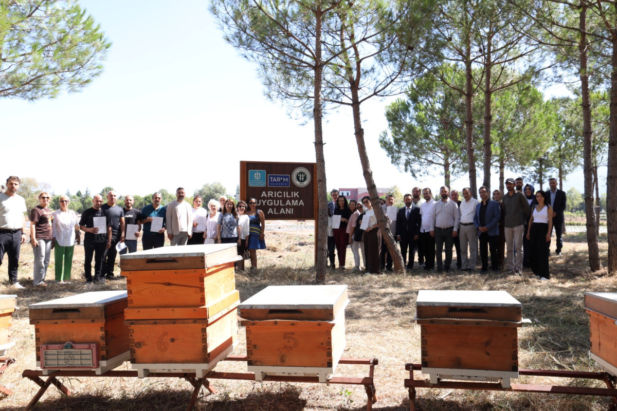 Tarım Akademisi’nde Sertifika Gururu: Arıcılık Eğitimi Tamamlandı!