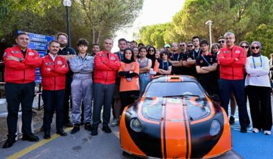 Bakan Kacır ve Vali Aktaş, TEKNOFEST Gebze Finallerinde Gençlerle Buluştu