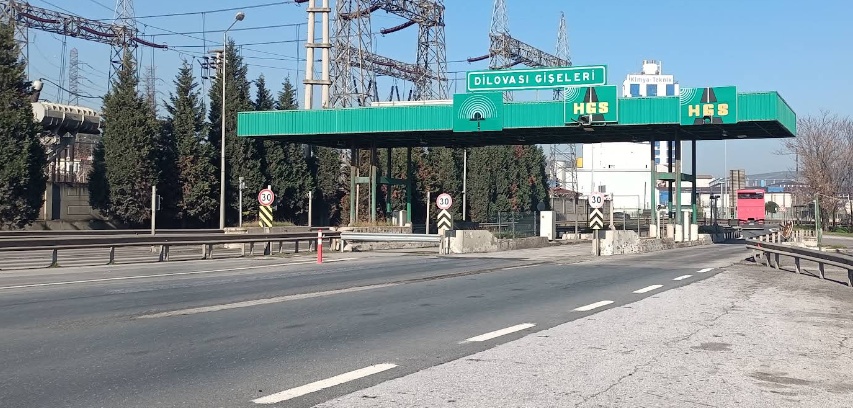 TEM Otoyolu Dilovası – İzmit Doğu Kavşağı Arasında Üstyapı Onarımı Sürüyor