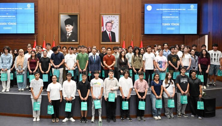 YKS ve LGS Şampiyonlarına Valilikte Büyük Ödül