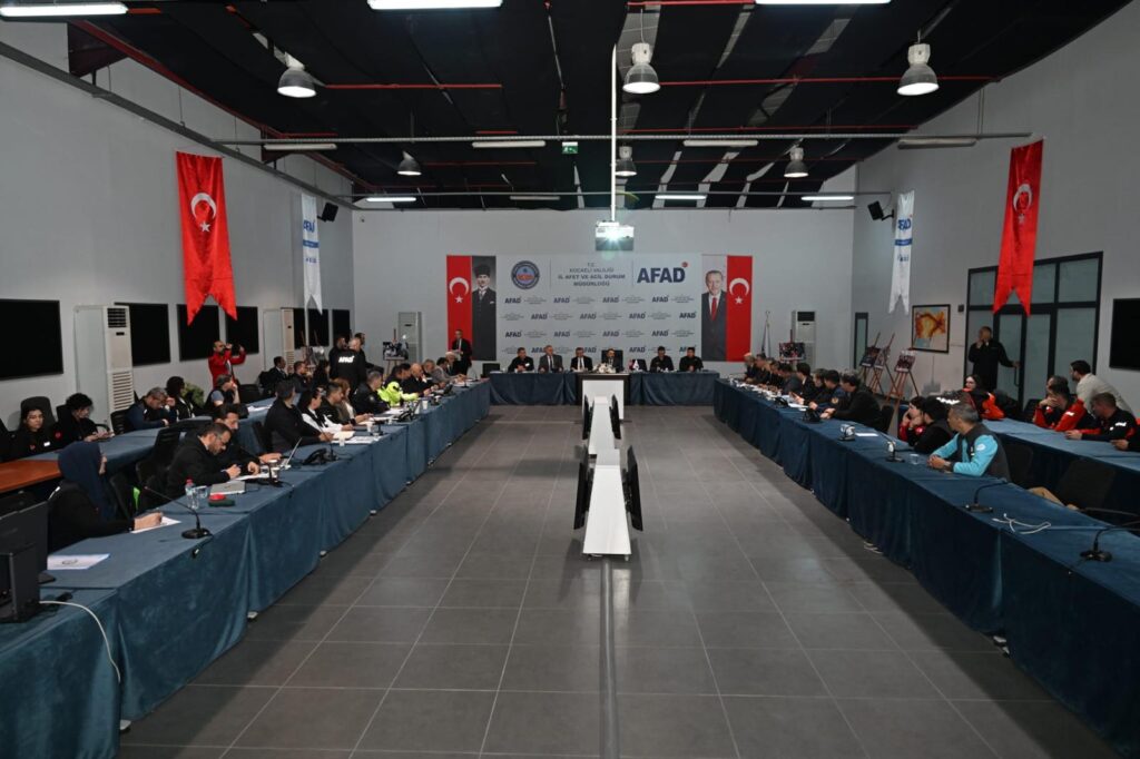 Vali Aktaş, Kocaeli’de sağanak sonrası yürütülen çalışmaların son durumunu anlattı