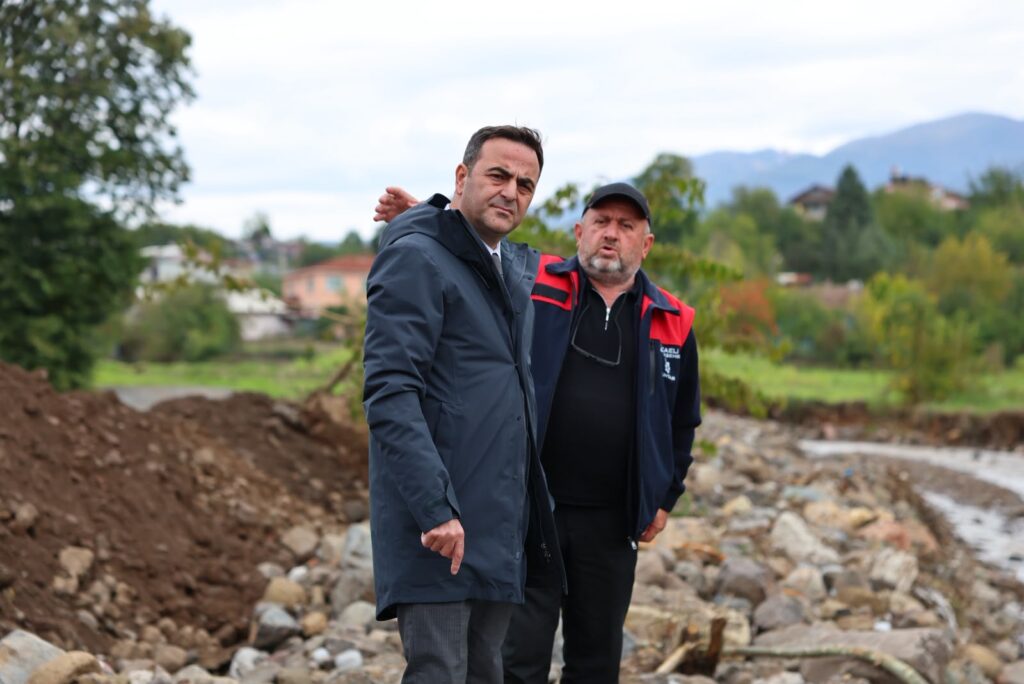 Başiskele’de Başkan Özlü, Doğantepe ve Ovacık’ta sel sonrası çalışmaları inceledi