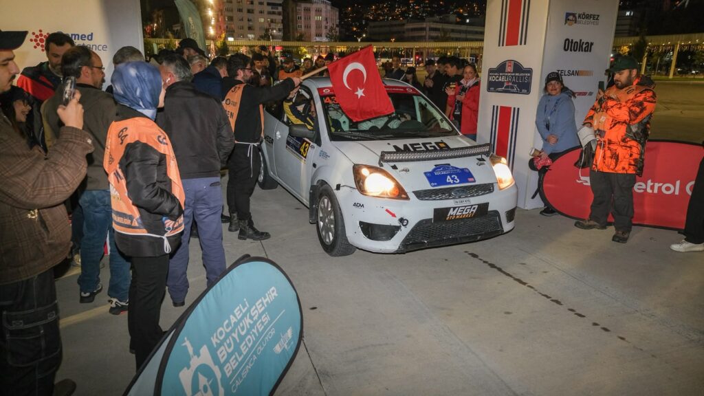 43. Kocaeli Rallisi İzmit Milli İrade Meydanı’ndaki seremoniyle start aldı