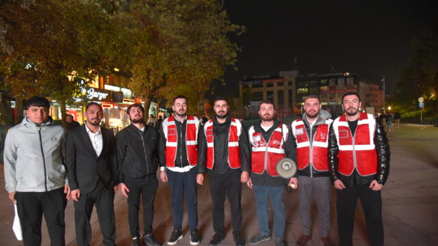 "GEBZE'DE ÖNCE FENER ALAYI SONRA SAZLI TÜRÜKLÜ CUMHURİYET COŞKUSU! CHP GEBZE ÖRGÜTÜNDEN UNUTULMAZ GECE"
