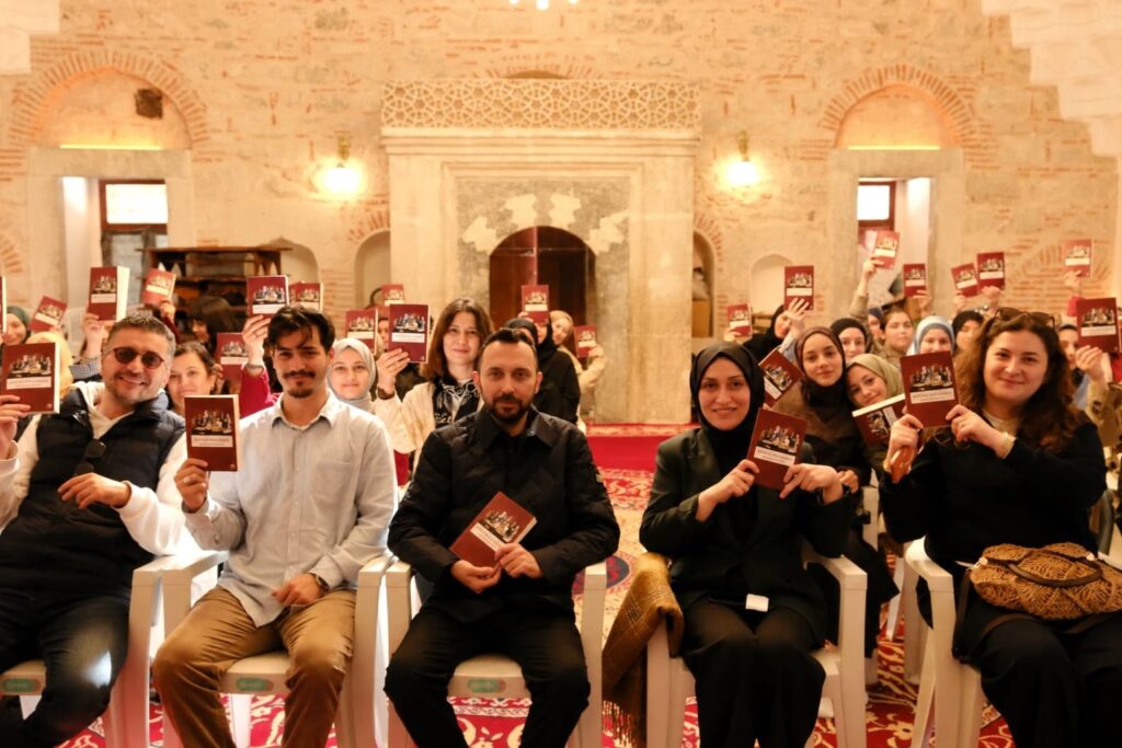 Kocaeli Büyükşehir’in kitap projesi Eskişehir’de öğrencileri buluşturdu